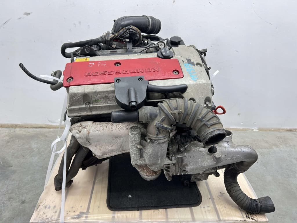 Moteur M 111.946 pour Mercedes-Benz